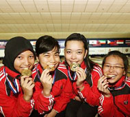 Girl's Team Gold